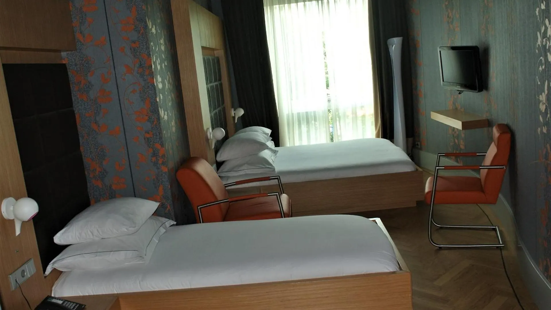Amadi Park Hotel Ámsterdam 4*,